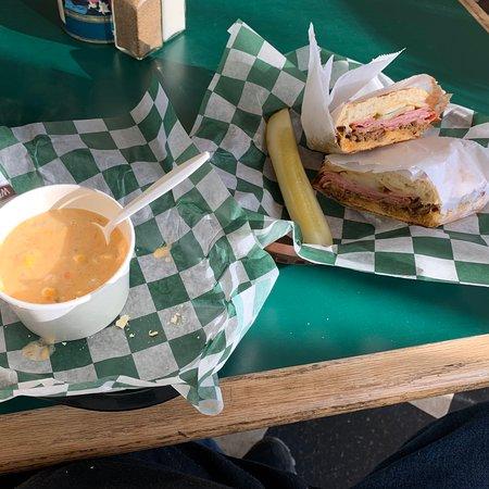 Farro Deli