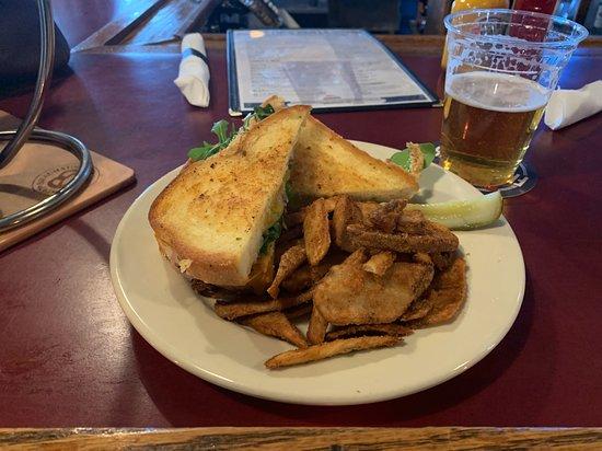 Zips Pub