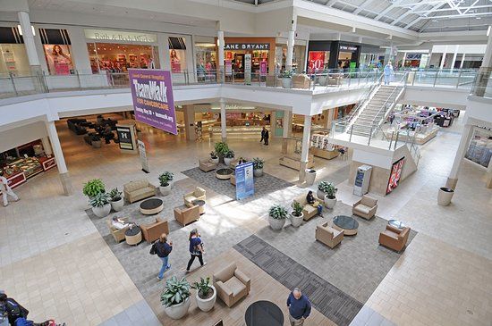 Pheasant Lane Mall